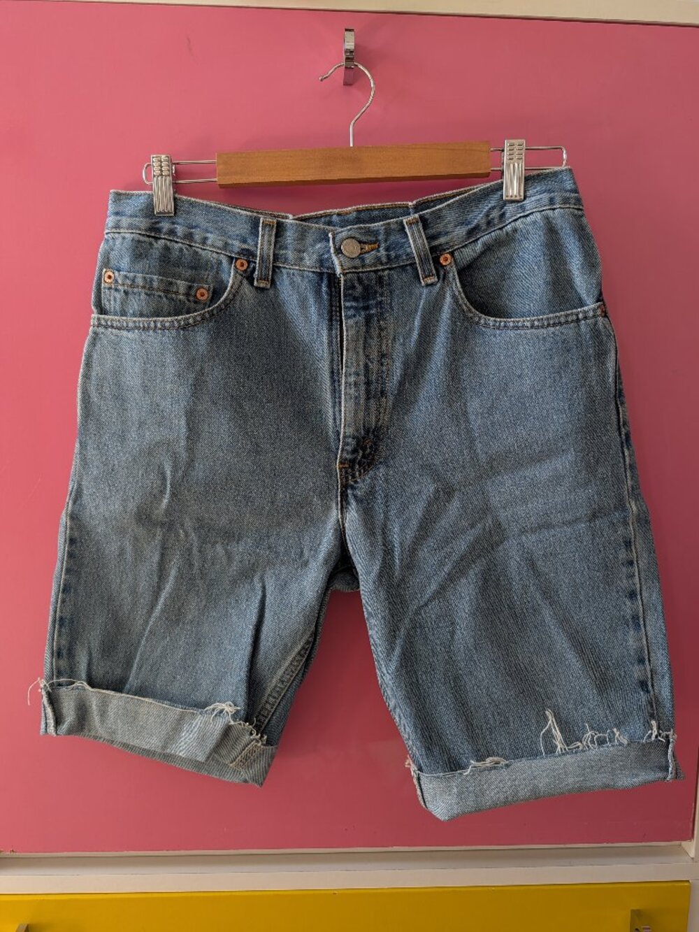 Vintage Levi's 512 Slim Fit Cutoff Denim Shorts Light Wash USA Made W34